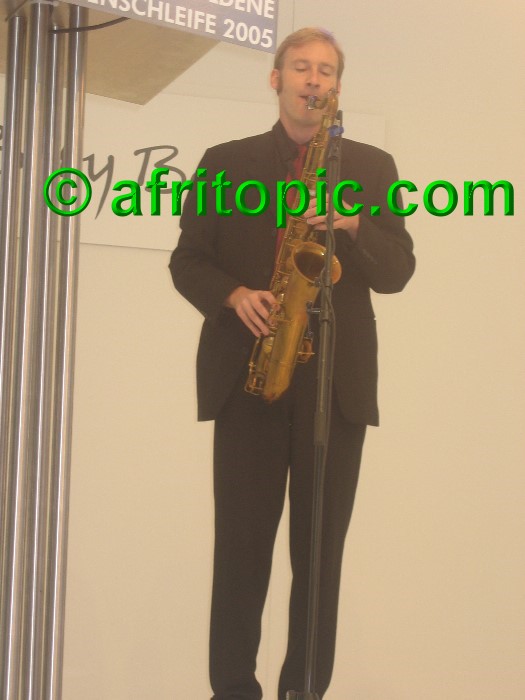 ../Images/Krefeld-Strssenmodenschau-2005 004.jpg